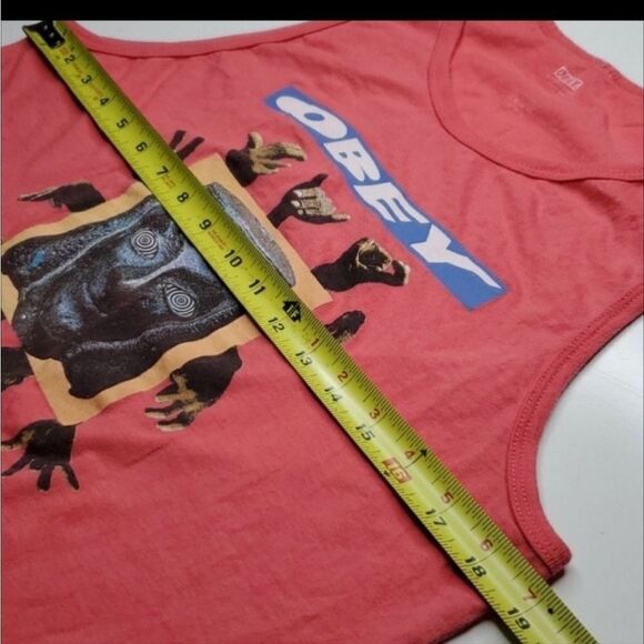 M OBEY SPELLOUT graphic men's sleeveless muscle shirt TANK TOP Medium - Picture 2 of 4
